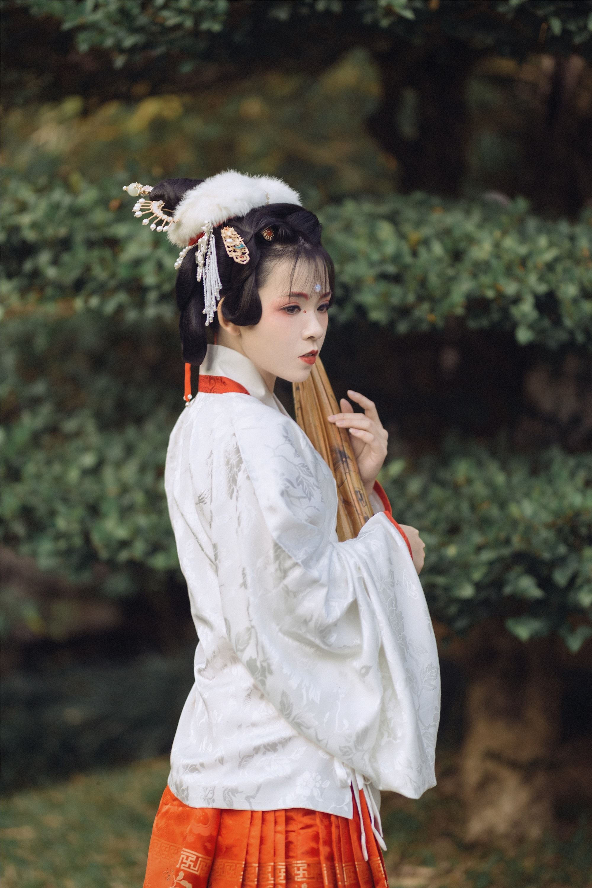 YITUYU艺图语 2021.09.04 茕兔 悠然